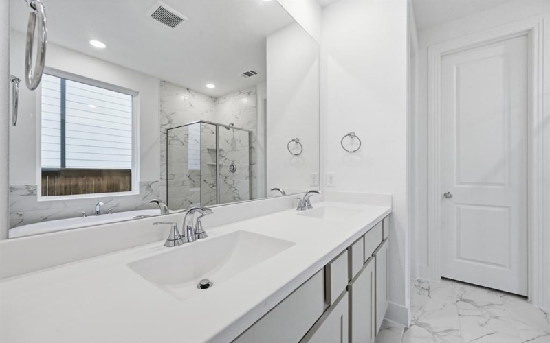 1050 Bearing Street, Royse City, TX 75189, 4 Habitaciones Habitaciones , ,3 BañosBaños,Residential,En Venta,1050 Bearing Street,0,20920842