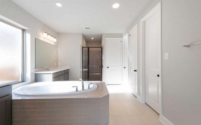 1951 Descent Lane, Rockwall, TX 75087, 5 Bedrooms Bedrooms, ,5 BathroomsBathrooms,Residential,For Sale,1951 Descent Lane,0,20920932