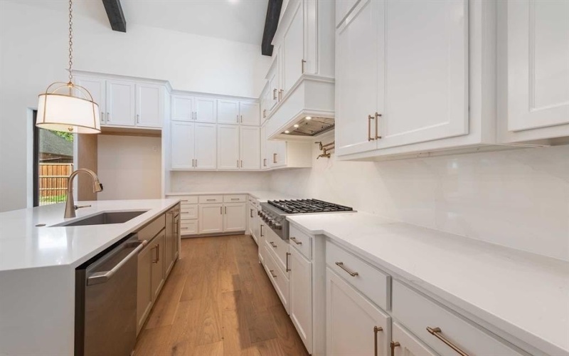 716 Bear Creek Drive, Hurst, TX 76054, 5 Bedrooms Bedrooms, ,6 BathroomsBathrooms,Residential,For Sale,716 Bear Creek Drive,0,20921014