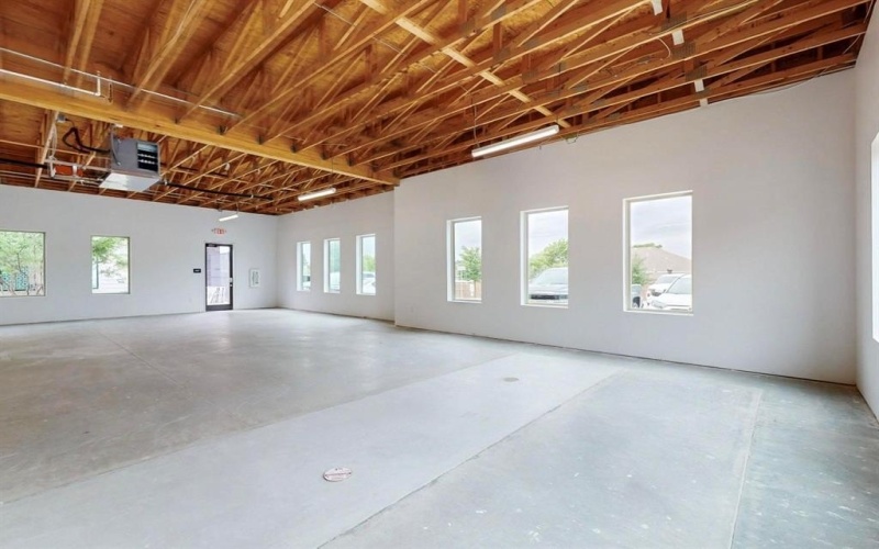 651 E Debbie Lane #300, Mansfield, TX 76063, ,Commercial Sale,En Venta,651 E Debbie Lane,20921071