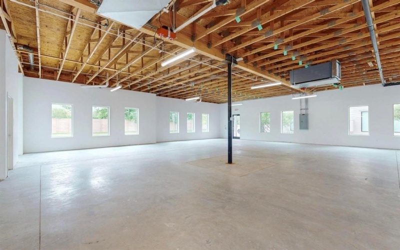 651 E Debbie Lane #300, Mansfield, TX 76063, ,Commercial Sale,En Venta,651 E Debbie Lane,20921071