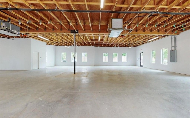 651 E Debbie Lane #300, Mansfield, TX 76063, ,Commercial Sale,En Venta,651 E Debbie Lane,20921071