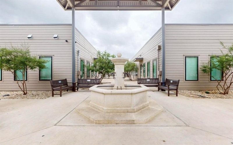 651 E Debbie Lane #300, Mansfield, TX 76063, ,Commercial Sale,En Venta,651 E Debbie Lane,20921071