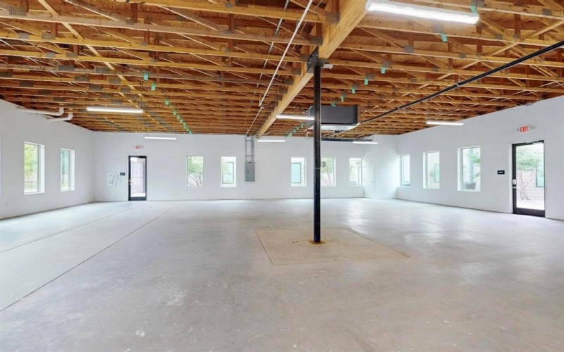 651 E Debbie Lane #300, Mansfield, TX 76063, ,Commercial Sale,En Venta,651 E Debbie Lane,20921071