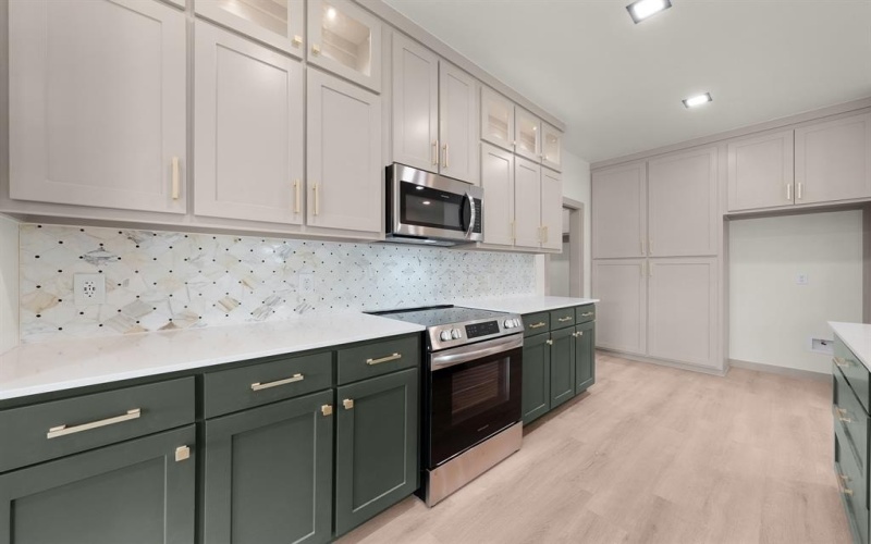 928 College St, Sulphur Springs, TX 75482, 3 Bedrooms Bedrooms, ,2 BathroomsBathrooms,Residential,For Sale,928 College St,20921517
