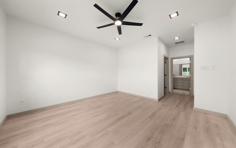 928 College St, Sulphur Springs, TX 75482, 3 Bedrooms Bedrooms, ,2 BathroomsBathrooms,Residential,For Sale,928 College St,20921517