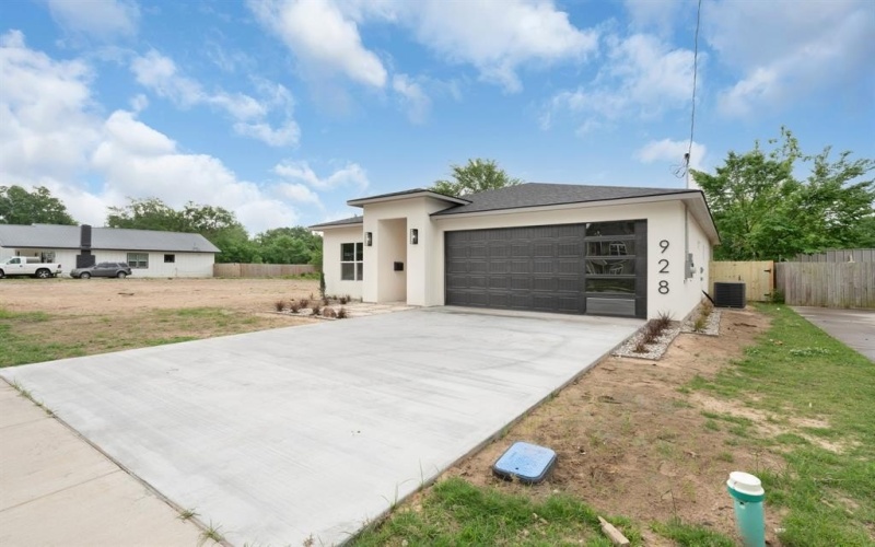 928 College St, Sulphur Springs, TX 75482, 3 Bedrooms Bedrooms, ,2 BathroomsBathrooms,Residential,For Sale,928 College St,20921517