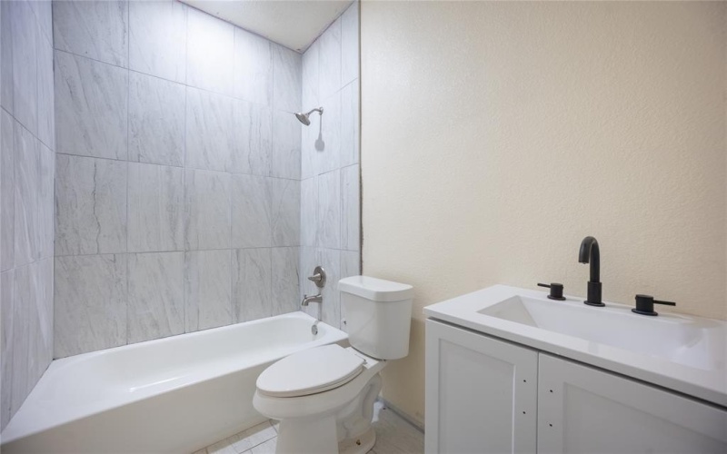 518 Dolphin Terrace, Runaway Bay, TX 76426, 3 Habitaciones Habitaciones , ,2 BañosBaños,Residential,En Venta,518 Dolphin Terrace,20921799