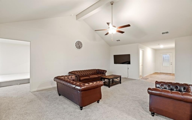 8216 Columbia Falls Road, Ponder, TX 76259, 3 Bedrooms Bedrooms, ,2 BathroomsBathrooms,Residential,For Sale,8216 Columbia Falls Road,20923018