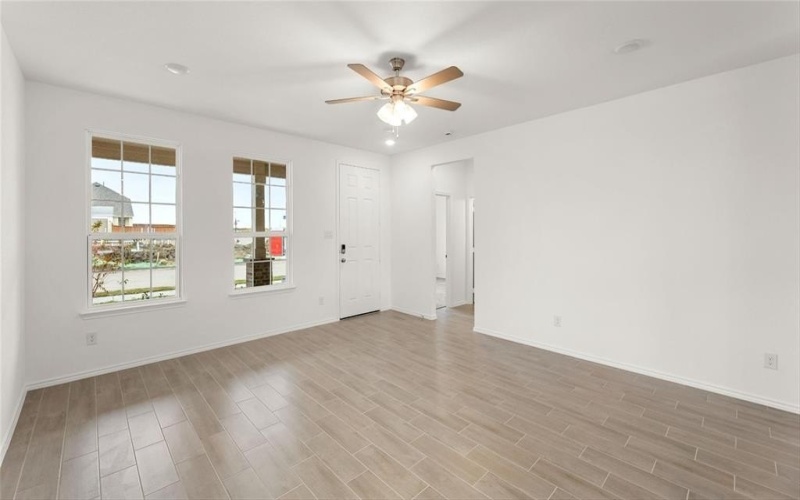 2021 Bayfront Drive, Royse City, TX 75189, 3 Habitaciones Habitaciones , ,2 BañosBaños,Residential,En Venta,2021 Bayfront Drive,20923207