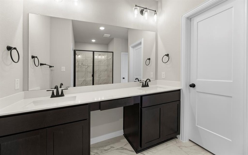 2021 Bayfront Drive, Royse City, TX 75189, 3 Habitaciones Habitaciones , ,2 BañosBaños,Residential,En Venta,2021 Bayfront Drive,0,20923207