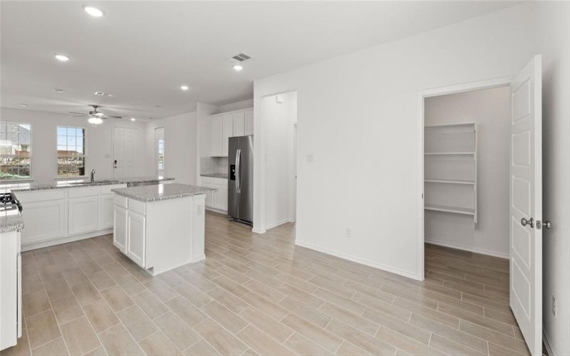 2021 Bayfront Drive, Royse City, TX 75189, 3 Habitaciones Habitaciones , ,2 BañosBaños,Residential,En Venta,2021 Bayfront Drive,20923207