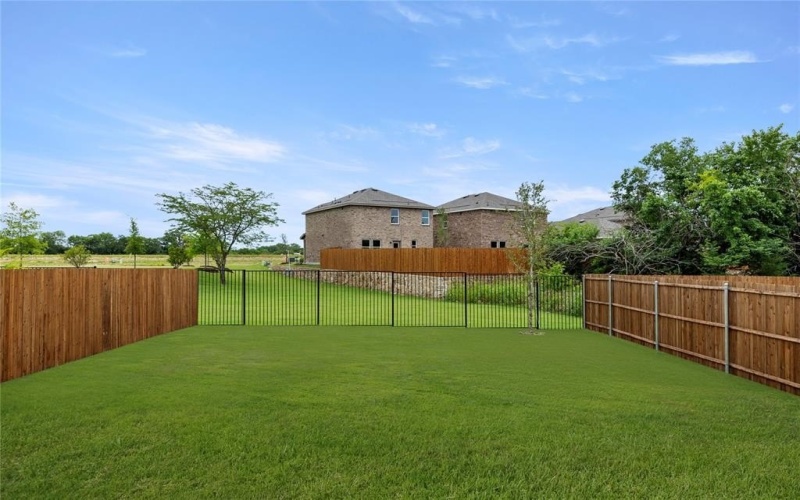 2102 Harebell Drive, Melissa, TX 75454, 3 Bedrooms Bedrooms, ,2 BathroomsBathrooms,Residential,For Sale,2102 Harebell Drive,20923300