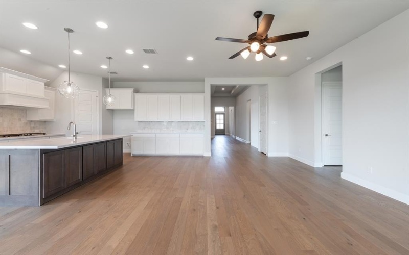 7313 Wayward Wind Drive, Fort Worth, TX 76179, 4 Bedrooms Bedrooms, ,3 BathroomsBathrooms,Residential,For Sale,7313 Wayward Wind Drive,20923425