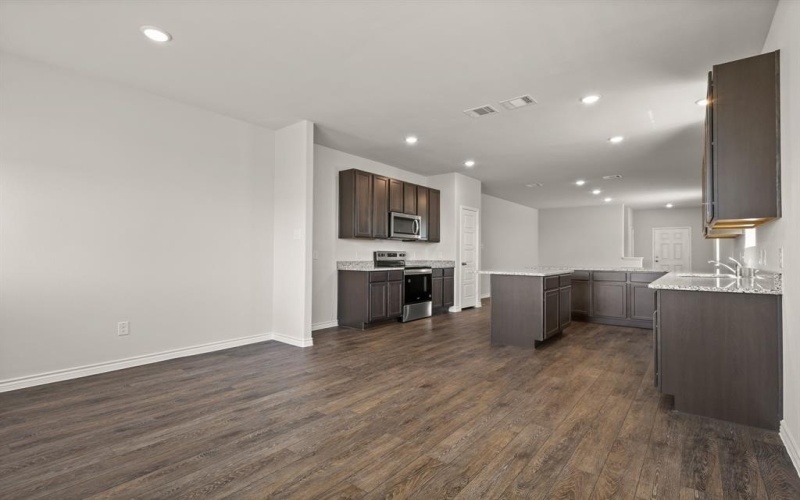 2409 Texas Ash Way, Fort Worth, TX 76123, 5 Habitaciones Habitaciones , ,3 BañosBaños,Residential,En Venta,2409 Texas Ash Way,20924005