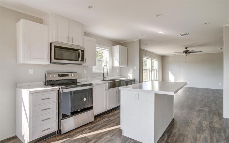 4417 County Road 423, Grandview, TX 76050, 4 Bedrooms Bedrooms, ,3 BathroomsBathrooms,Residential,For Sale,4417 County Road 423,20924190