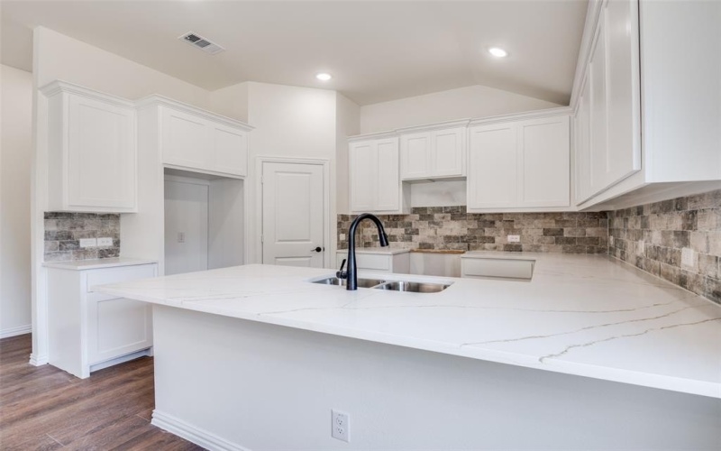 3122 RIVER BIRCH Road, Dallas, TX 75253, 4 Bedrooms Bedrooms, ,2 BathroomsBathrooms,Residential,For Sale,3122 RIVER BIRCH Road,20924598