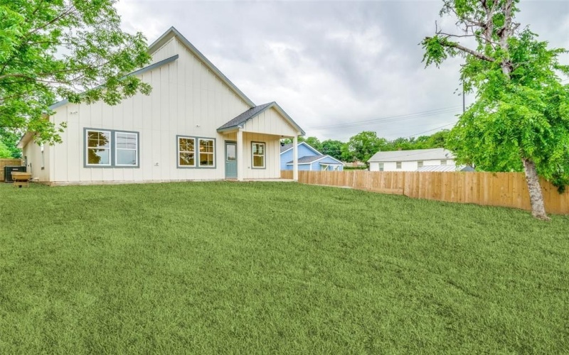 5632 Goodman Avenue, Fort Worth, TX 76107, 3 Bedrooms Bedrooms, ,2 BathroomsBathrooms,Residential,For Sale,5632 Goodman Avenue,20924631