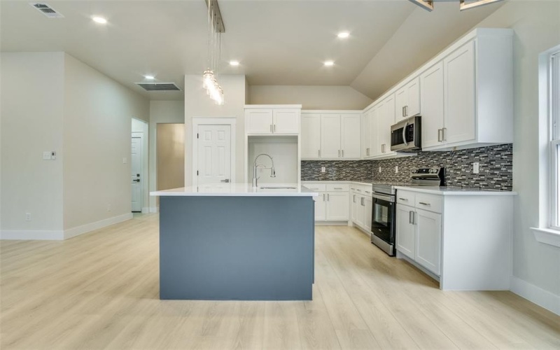 5632 Goodman Avenue, Fort Worth, TX 76107, 3 Bedrooms Bedrooms, ,2 BathroomsBathrooms,Residential,For Sale,5632 Goodman Avenue,20924631