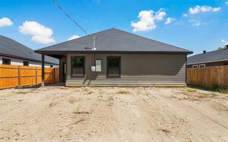 203 W Elm Street, Whitewright, TX 75491, 3 Bedrooms Bedrooms, ,2 BathroomsBathrooms,Residential,For Sale,203 W Elm Street,0,20926666