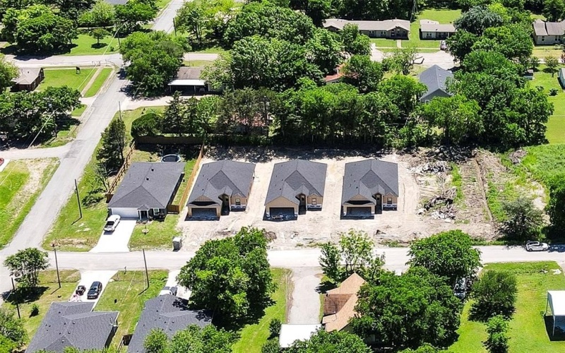 207 W Elm Street, Whitewright, TX 75491, 3 Habitaciones Habitaciones , ,2 BañosBaños,Residential,En Venta,207 W Elm Street,20926672