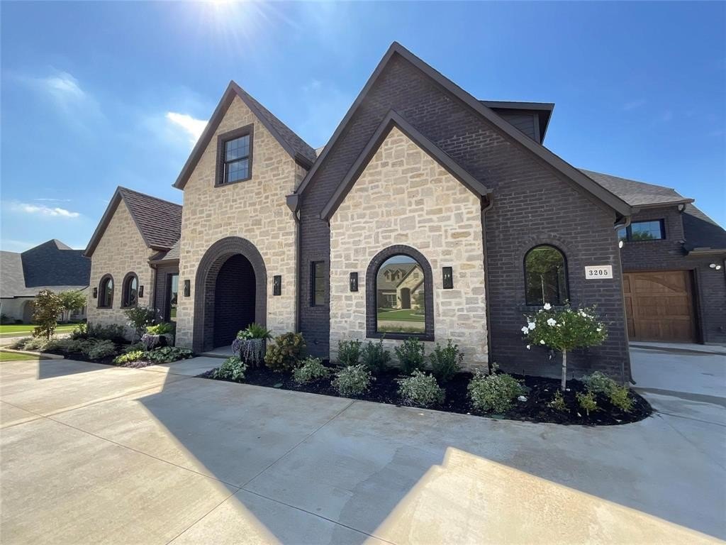 3205 Fairway Drive, Denton, TX 76226, 4 Bedrooms Bedrooms, ,5 BathroomsBathrooms,Residential,For Sale,3205 Fairway Drive,20924835