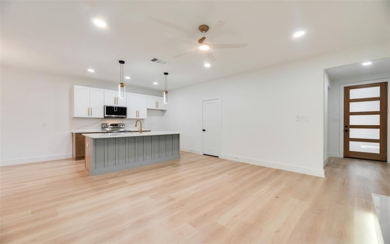 3904 De Maggio Avenue, Dallas, TX 75210, 4 Habitaciones Habitaciones , ,2 BañosBaños,Residential,En Venta,3904 De Maggio Avenue,20925771