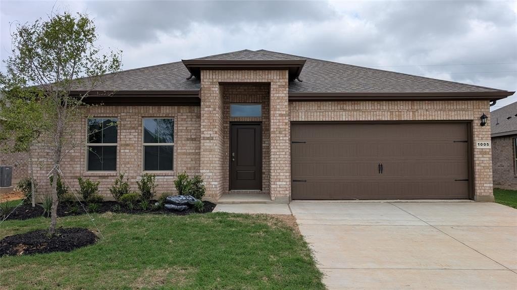 1005 TRACTION Trail, Cleburne, TX 76031, 4 Habitaciones Habitaciones , ,2 BañosBaños,Residential,En Venta,1005 TRACTION Trail,20926156