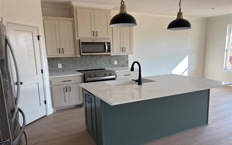 106 Skyline Drive, Glen Rose, TX 76043, 3 Bedrooms Bedrooms, ,2 BathroomsBathrooms,Residential,For Sale,106 Skyline Drive,0,20926197