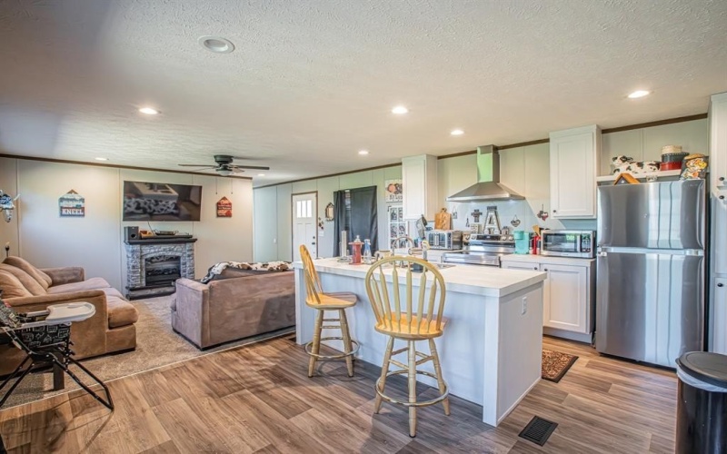 335 Overland Trail, Bridgeport, TX 76426, 4 Bedrooms Bedrooms, ,2 BathroomsBathrooms,Residential,For Sale,335 Overland Trail,20926219