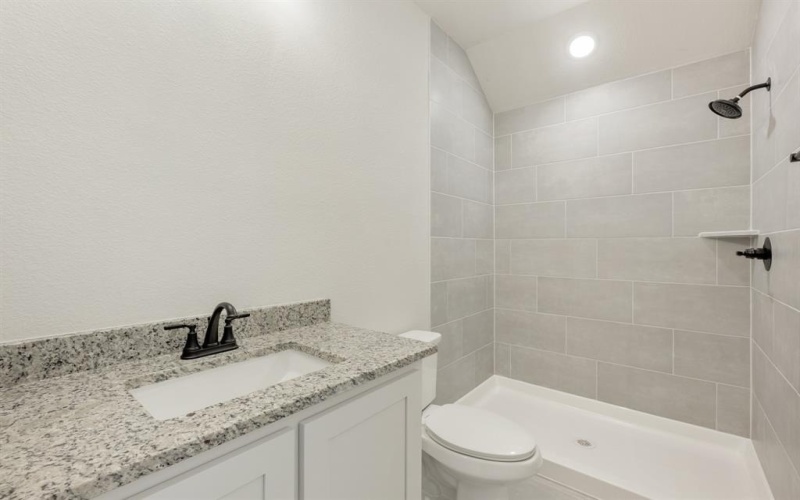 717 Seahawk Street, Joshua, TX 76058, 5 Bedrooms Bedrooms, ,5 BathroomsBathrooms,Residential,For Sale,717 Seahawk Street,20926431