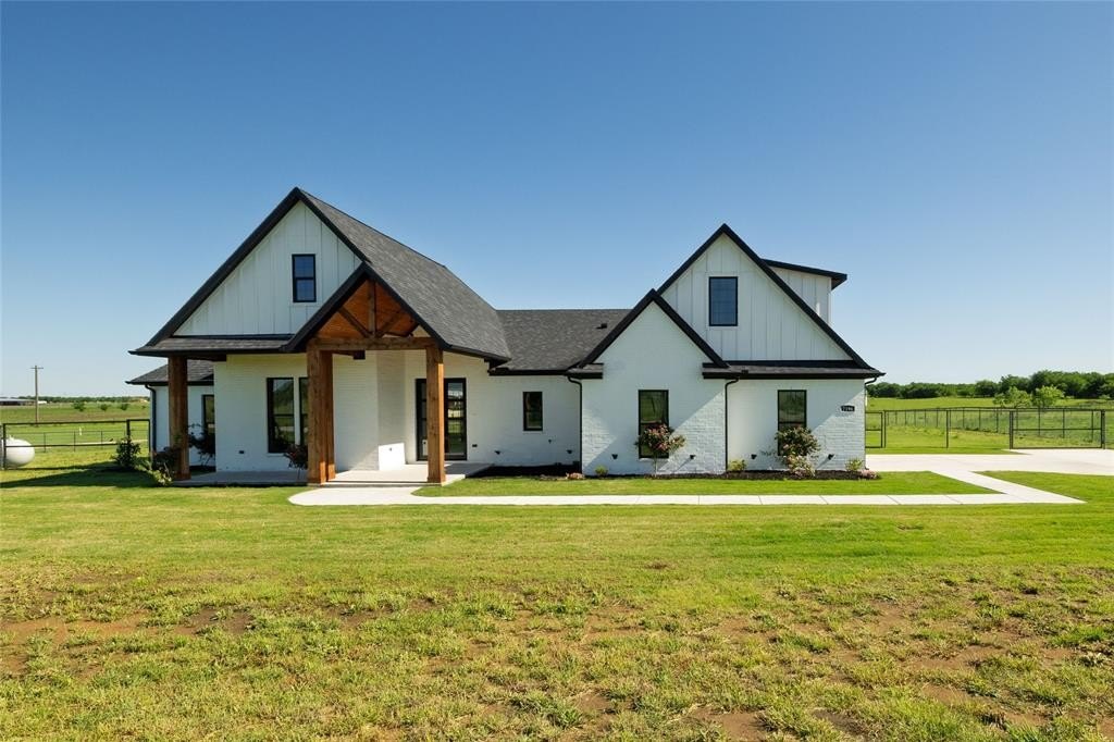 7196 Hawkeye Road, Krum, TX 76249, 5 Bedrooms Bedrooms, ,3 BathroomsBathrooms,Residential,For Sale,7196 Hawkeye Road,20927333
