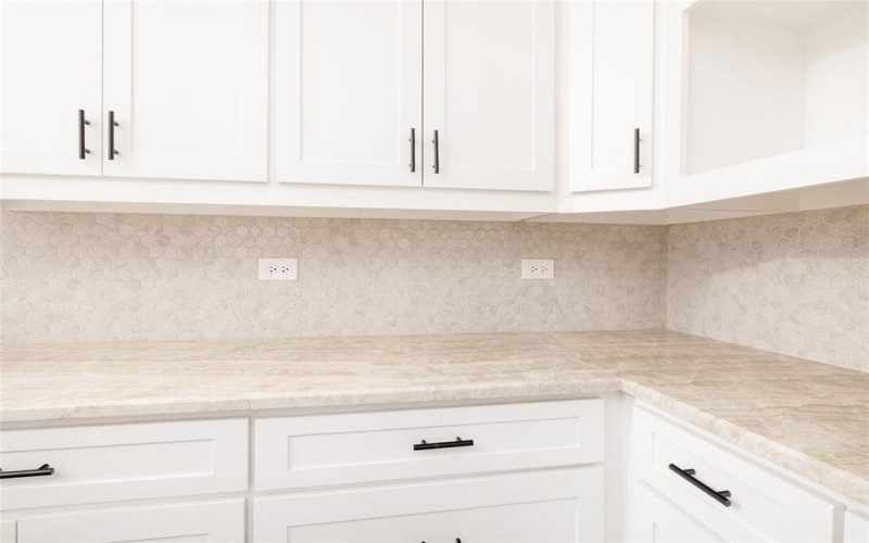 7196 Hawkeye Road, Krum, TX 76249, 5 Bedrooms Bedrooms, ,3 BathroomsBathrooms,Residential,For Sale,7196 Hawkeye Road,20927333