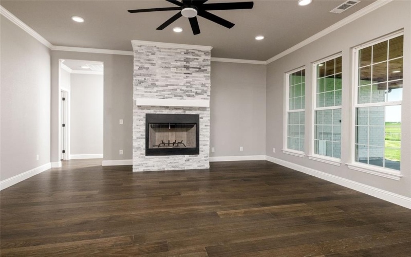 7196 Hawkeye Road, Krum, TX 76249, 5 Bedrooms Bedrooms, ,3 BathroomsBathrooms,Residential,For Sale,7196 Hawkeye Road,20927333