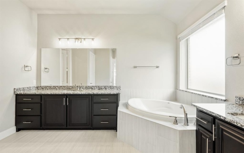 4422 Bel Air Drive, Midlothian, TX 76065, 4 Habitaciones Habitaciones , ,3 BañosBaños,Residential,En Venta,4422 Bel Air Drive,0,20927353