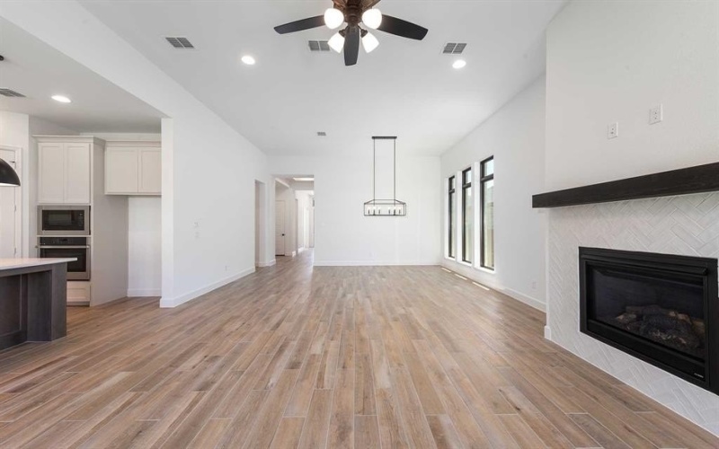 125 Chisos Court, Rhome, TX 76078, 4 Habitaciones Habitaciones , ,3 BañosBaños,Residential,En Venta,125 Chisos Court,20927419