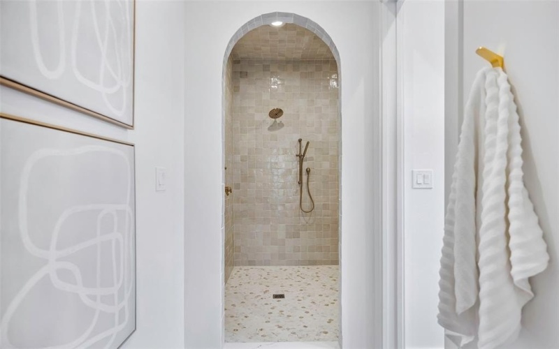 2212 Ridge Crest Drive, Richardson, TX 75080, 4 Habitaciones Habitaciones , ,5 BañosBaños,Residential,En Venta,2212 Ridge Crest Drive,20928057