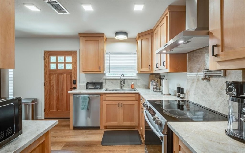 1040 Indian Drive, Granbury, TX 76048, 3 Habitaciones Habitaciones , ,2 BañosBaños,Residential,En Venta,1040 Indian Drive,20931036
