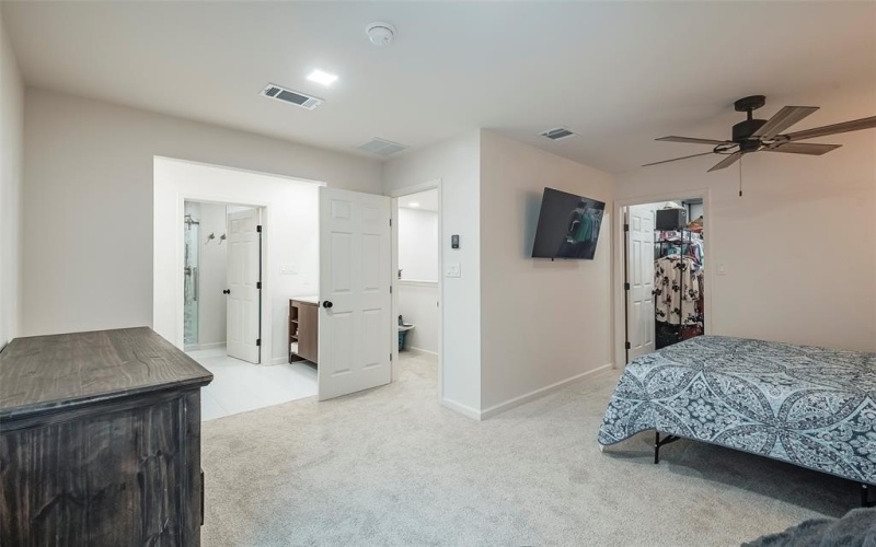 1040 Indian Drive, Granbury, TX 76048, 3 Habitaciones Habitaciones , ,2 BañosBaños,Residential,En Venta,1040 Indian Drive,20931036
