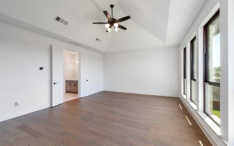 1947 Foothill Road, Rockwall, TX 75087, 4 Bedrooms Bedrooms, ,5 BathroomsBathrooms,Residential,For Sale,1947 Foothill Road,0,20928750