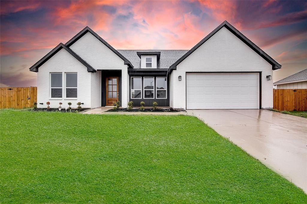 204 High Ridge Court, Godley, TX 76044, 4 Bedrooms Bedrooms, ,2 BathroomsBathrooms,Residential,For Sale,204 High Ridge Court,20931148
