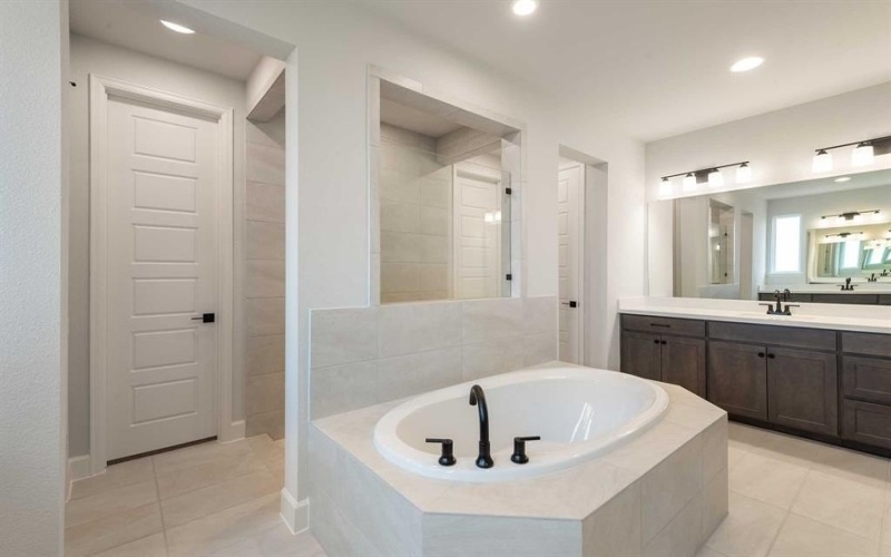 1901 Vantage Drive, Rockwall, TX 75087, 4 Habitaciones Habitaciones , ,5 BañosBaños,Residential,En Venta,1901 Vantage Drive,0,20928803