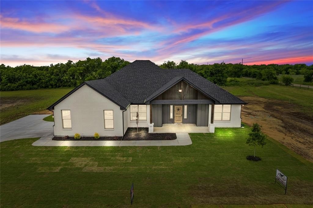 8529 Bronco Drive, Godley, TX 76044, 4 Bedrooms Bedrooms, ,2 BathroomsBathrooms,Residential,For Sale,8529 Bronco Drive,20931317