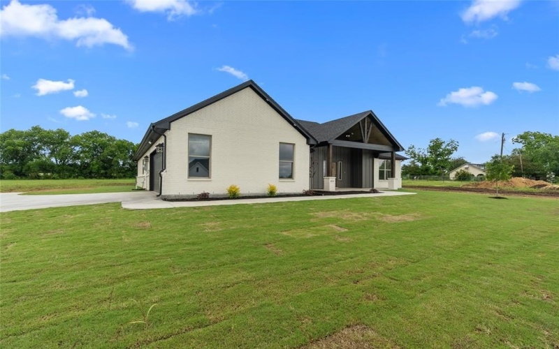 8529 Bronco Drive, Godley, TX 76044, 4 Bedrooms Bedrooms, ,2 BathroomsBathrooms,Residential,For Sale,8529 Bronco Drive,20931317