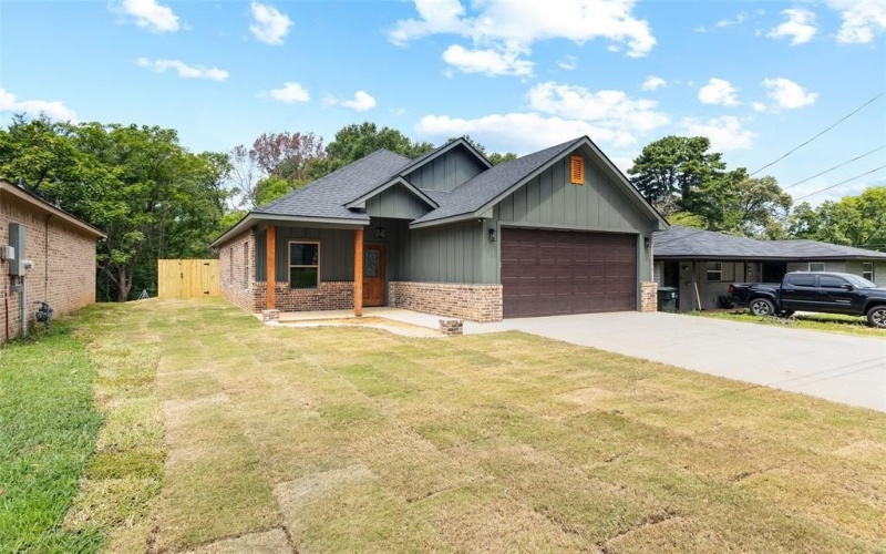 2514 N Glass Avenue, Tyler, TX 75702, 3 Bedrooms Bedrooms, ,2 BathroomsBathrooms,Residential,For Sale,2514 N Glass Avenue,20928891
