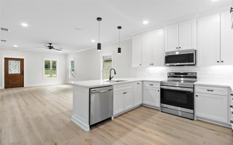 2514 N Glass Avenue, Tyler, TX 75702, 3 Bedrooms Bedrooms, ,2 BathroomsBathrooms,Residential,For Sale,2514 N Glass Avenue,20928891