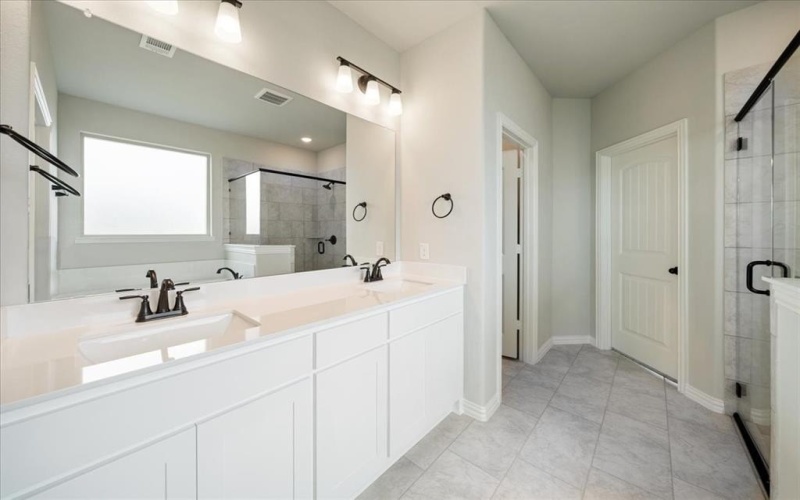 1650 County Road 200, Valley View, TX 76272, 4 Bedrooms Bedrooms, ,3 BathroomsBathrooms,Residential,For Sale,1650 County Road 200,20928907