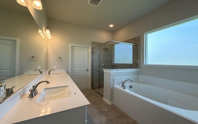 1840 County Road 200, Valley View, TX 76272, 4 Bedrooms Bedrooms, ,3 BathroomsBathrooms,Residential,For Sale,1840 County Road 200,20928939