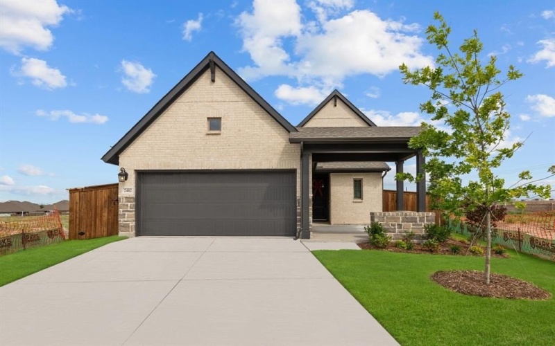2402 Jackson Burn Drive, Royse City, TX 75189, 3 Bedrooms Bedrooms, ,3 BathroomsBathrooms,Residential,For Sale,2402 Jackson Burn Drive,20931478