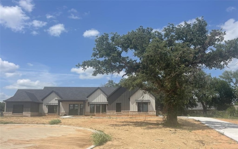 554 Helena Drive, Granbury, TX 76048, 3 Bedrooms Bedrooms, ,2 BathroomsBathrooms,Residential,For Sale,554 Helena Drive,20928975